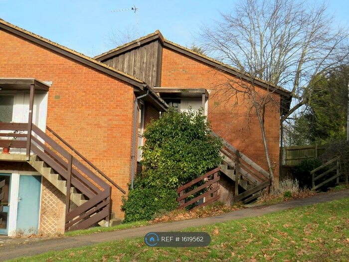 1 Bedroom Maisonette To Rent In Kennedy Gardens, Sevenoaks, TN13