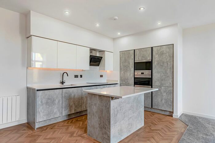 2 Bedroom Flat To Rent In Iron Row, Burley In Wharfedale, Ilkley, Uk, LS29