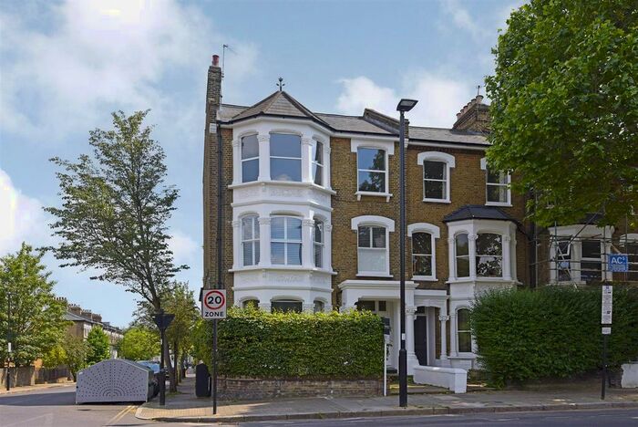 2 Bedroom Maisonette To Rent In Hanley Road, London, N4