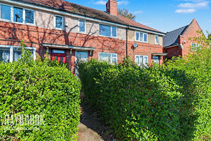 2 Bedroom Terraced House For Sale In Southey Hall Road, Sheffield, S5