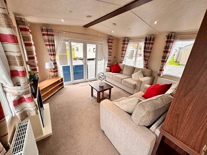 2 Bedroom Park Home For Sale In Fenny Bentley, Ashbourne, DE6