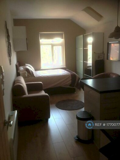 Studio To Rent In Wellingborough Road, Northampton, NN1