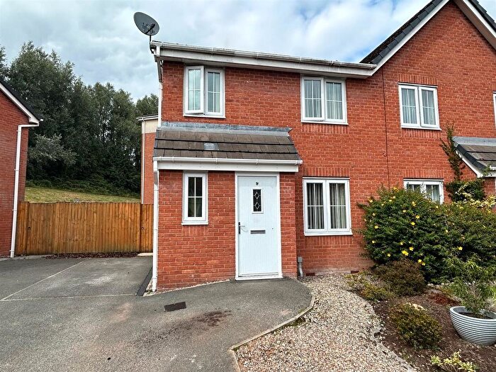 4 Bedroom Semi-Detached House For Sale In Ledgard Avenue, Leigh, WN7