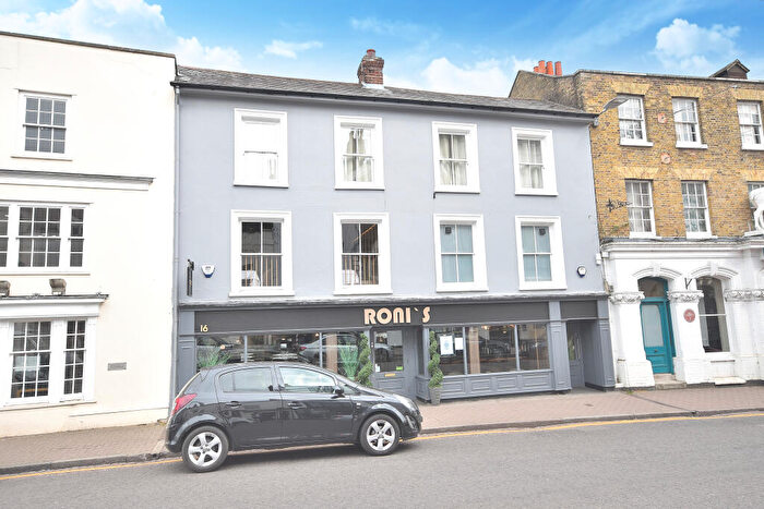 2 Bedroom Apartment To Rent In Water Lane, Bishop`s Stortford, Herts, CM23