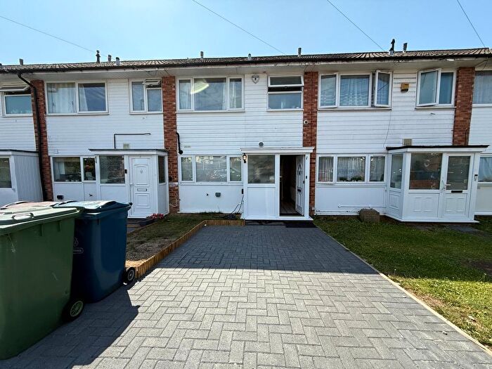 3 Bedroom Terraced House For Sale In Torbridge Close, Edgware, HA8