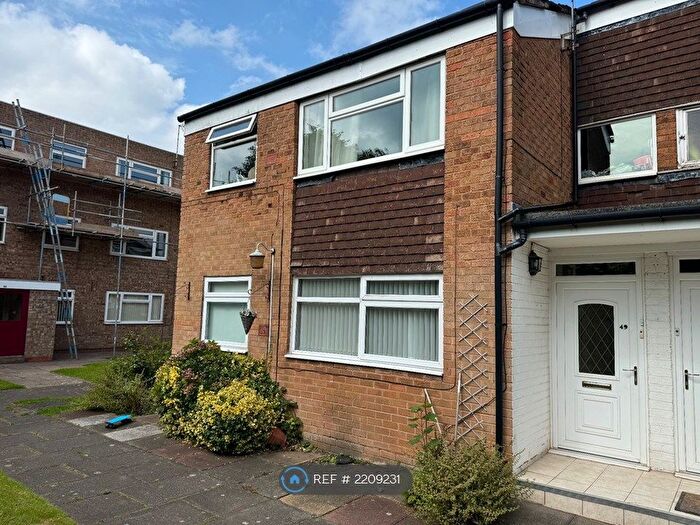 2 Bedroom Maisonette To Rent In St. Patricks Close, Birmingham, B14