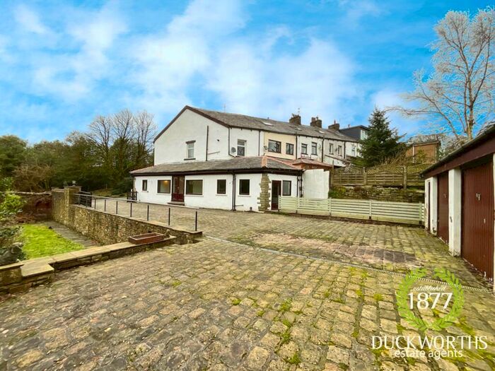 3 Bedroom End Of Terrace House For Sale In Hoyle Bottom, Oswaldtwistle, BB5