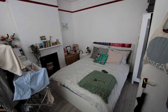 4 Bedroom Terraced House To Rent In Undine Street, London, SW17