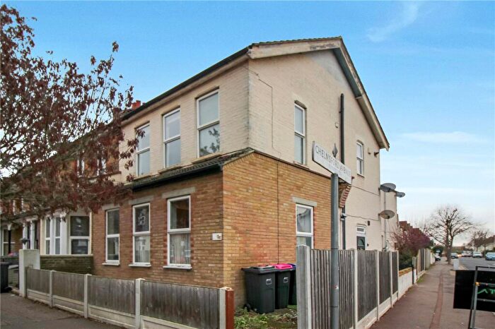 2 Bedroom End Of Terrace House For Sale In Sweyne Avenue, Southend-on-Sea, Essex, SS2