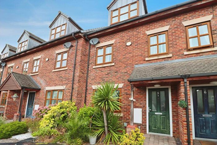 4 Bedroom Town House For Sale In Village Mews, Higher Bebington, CH63