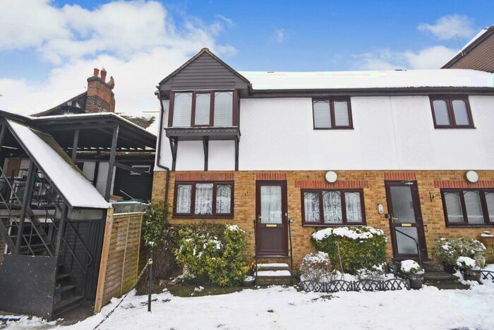 1 Bedroom Apartment To Rent In Swan Court, Bishops Stortford, CM23