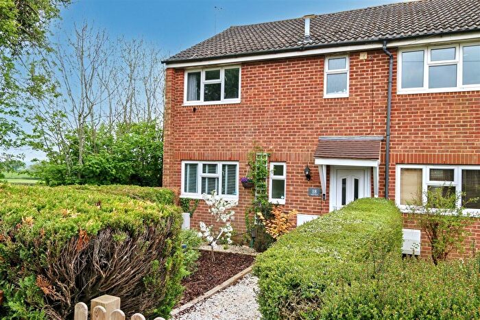 3 Bedroom End Of Terrace House For Sale In Birchwood, Shenley, WD7