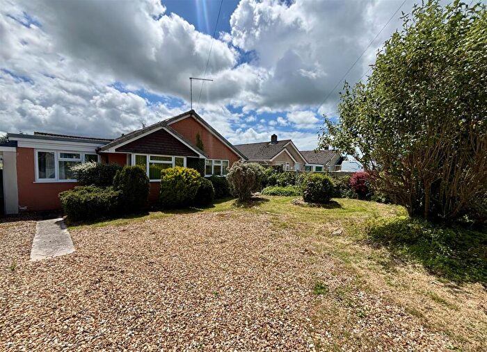 4 Bedroom Detached Bungalow For Sale In Glyn Place, East Melbury, Shaftesbury, SP7