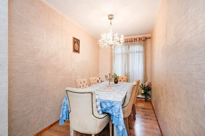 3 Bedroom Terraced House For Sale In Appleby Road, London, E16