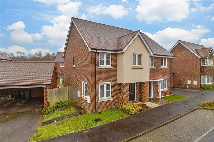 3 Bedroom Semi Detached House For Sale In Augustine Drive, Finberry, Ashford, Kent, TN25