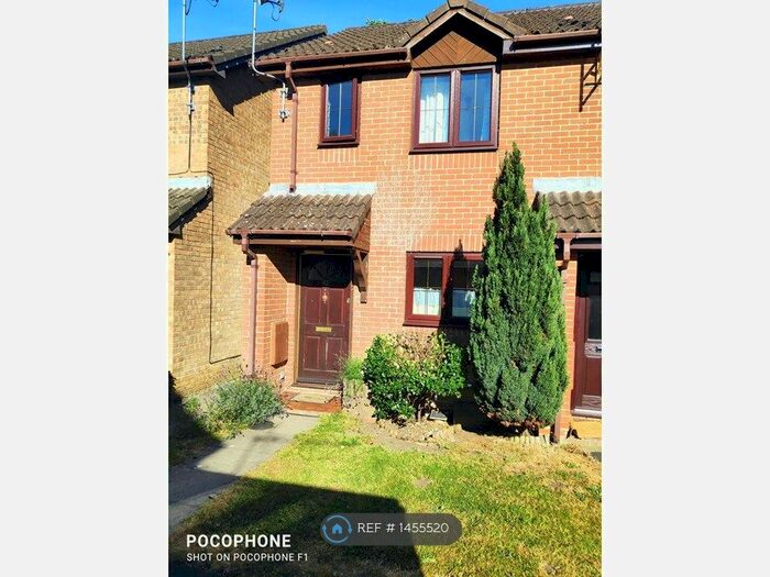 2 Bedroom End Of Terrace House To Rent In Stirling Crescent, Southampton, SO30