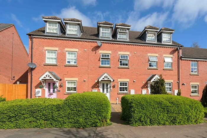 3 Bedroom Town House For Sale In Burdock Way, Desborough, Kettering, NN14