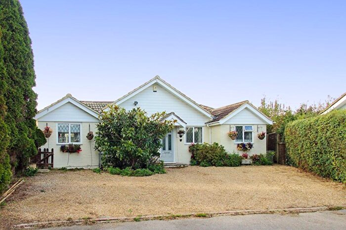 4 Bedroom Detached House For Sale In Coniston Close, Bognor Regis, PO22