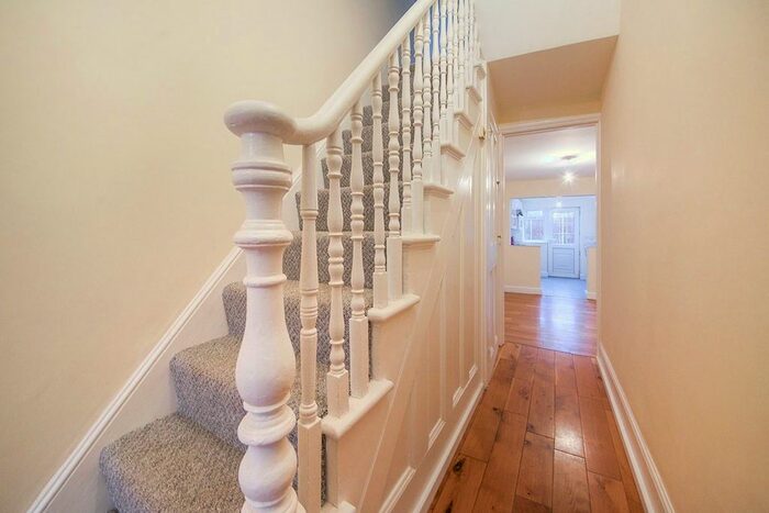 3 Bedroom Terraced House To Rent In Leonard Road, London E7