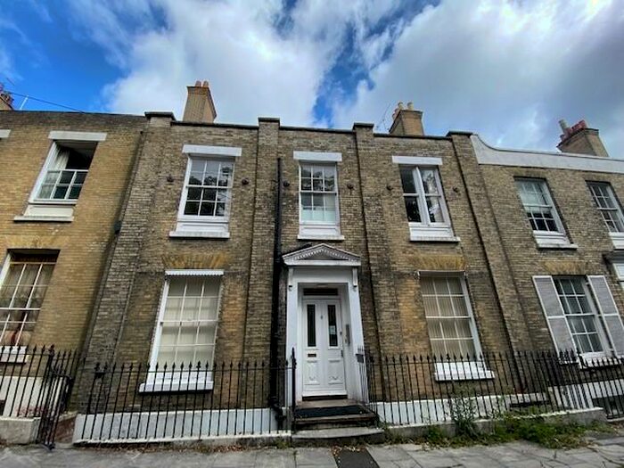 1 Bedroom Flat To Rent In Cranbury Terrace, Southampton, Hampshire, SO14