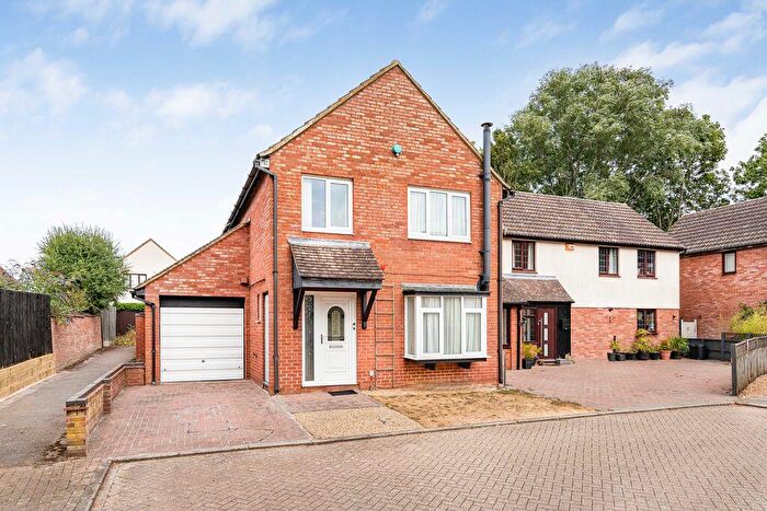 4 Bedroom Detached House For Sale In The Spinney, Bradwell, Milton Keynes, MK13