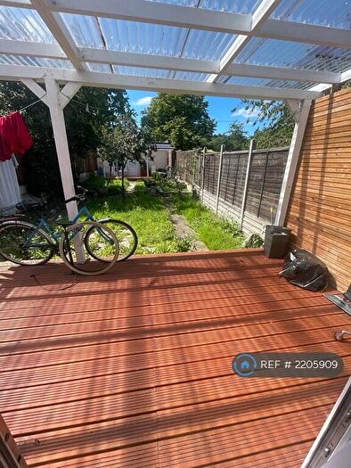 Studio To Rent In Great Cambridge Road, London, N18