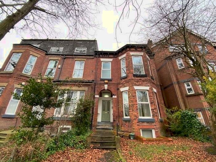 7 Bedroom Private Hall To Rent In Flat, Wilmslow Road, Manchester, M20