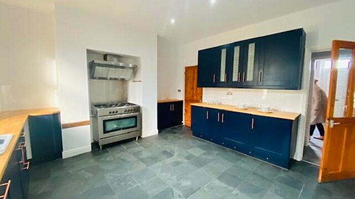 3 Bedroom House To Rent In Pot House Lane, Stocksbridge, Sheffield, South Yorkshire, S36