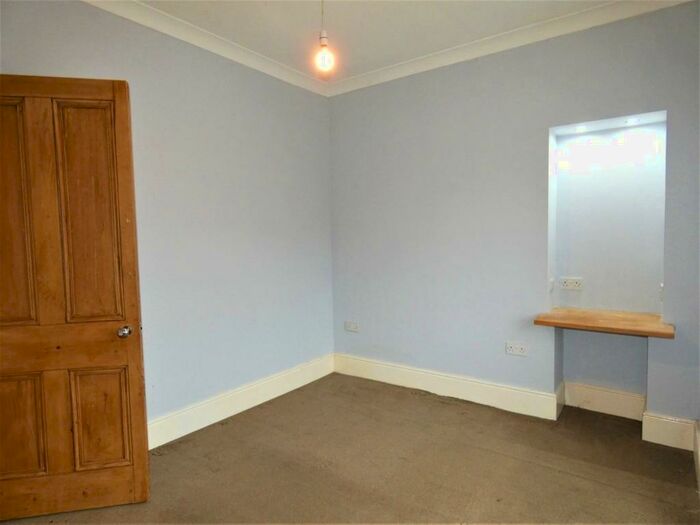2 Bedroom Flat For Sale In Crawford Street, Millport, Isle Of Cumbrae, KA28