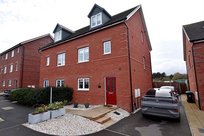 4 Bedroom Semi-Detached House For Sale In Notleyfield Close, Earl Shilton, Leicester, LE9