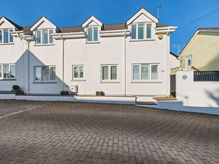 3 Bedroom Semi-Detached House For Sale In The Courtyard, St Florence, SA70