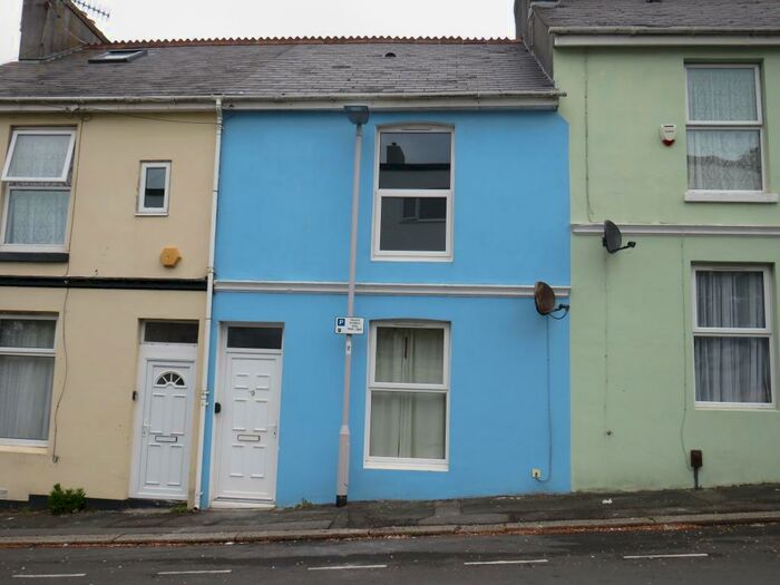 3 Bedroom House To Rent In Waterloo Close, Stonehouse, Plymouth, PL1
