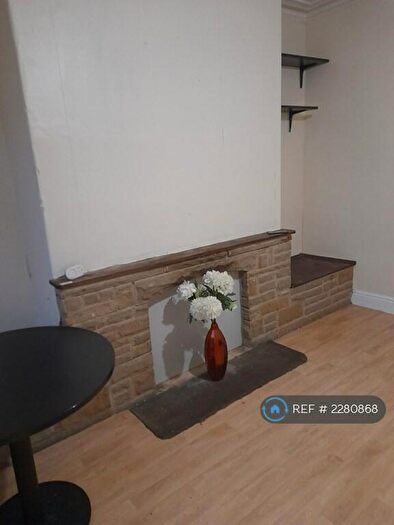 1 Bedroom Terraced House To Rent In Ingram Crescent, Leeds, LS11