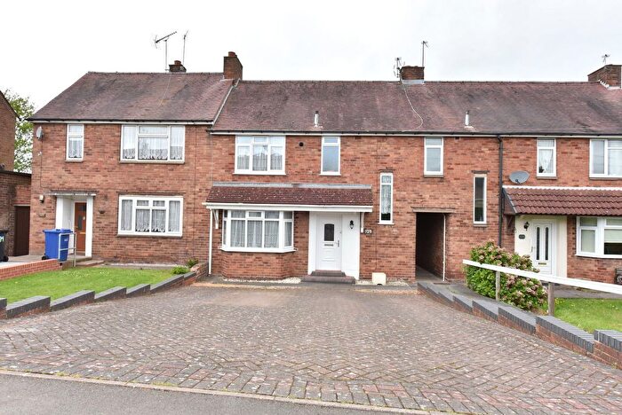 3 Bedroom Terraced House For Sale In Kingswinford, Greenfields Road, DY6