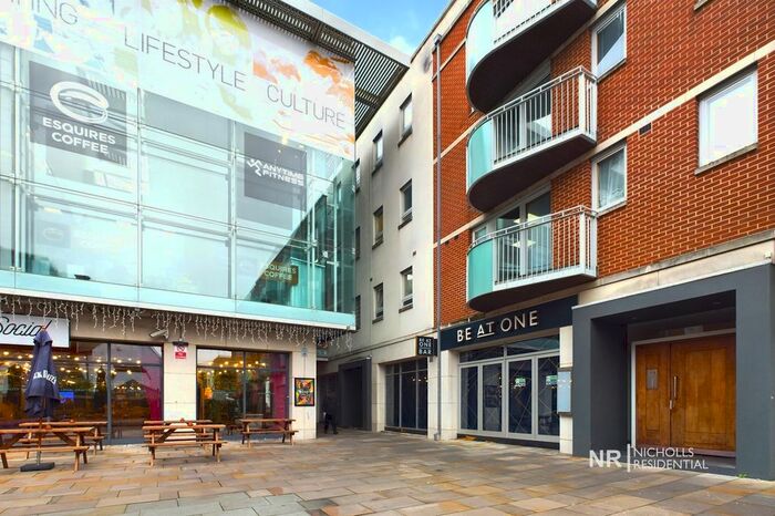 2 Bedroom Flat To Rent In The Oaks Square, Epsom, Surrey, KT19