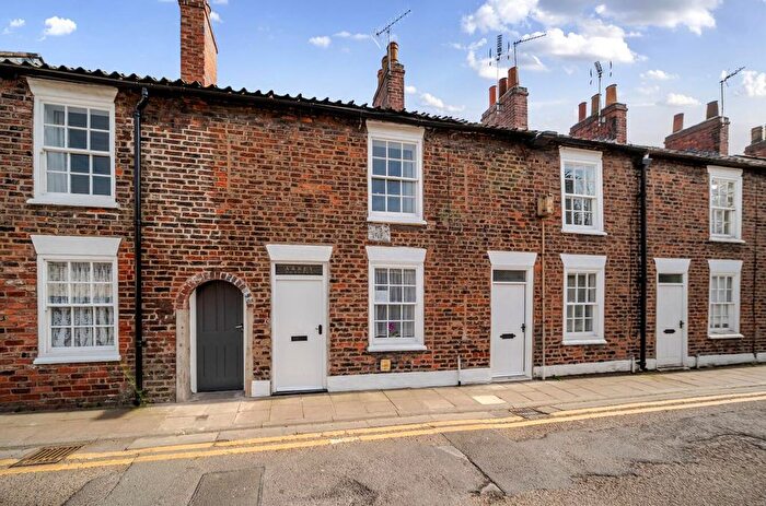 2 Bedroom Cottage To Rent In Park Row, Selby, YO8