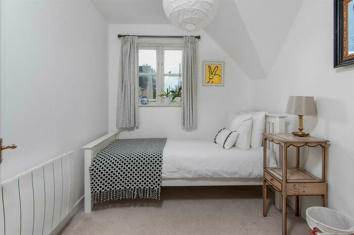 3 Bedroom End Of Terrace House For Sale In Old Forge Close, Bledington, OX7