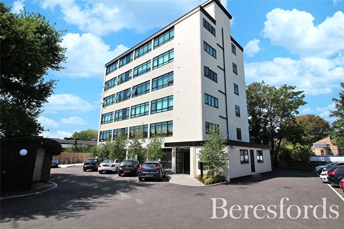 2 Bedroom Flat For Sale In Springfield Road, Chelmsford, CM2