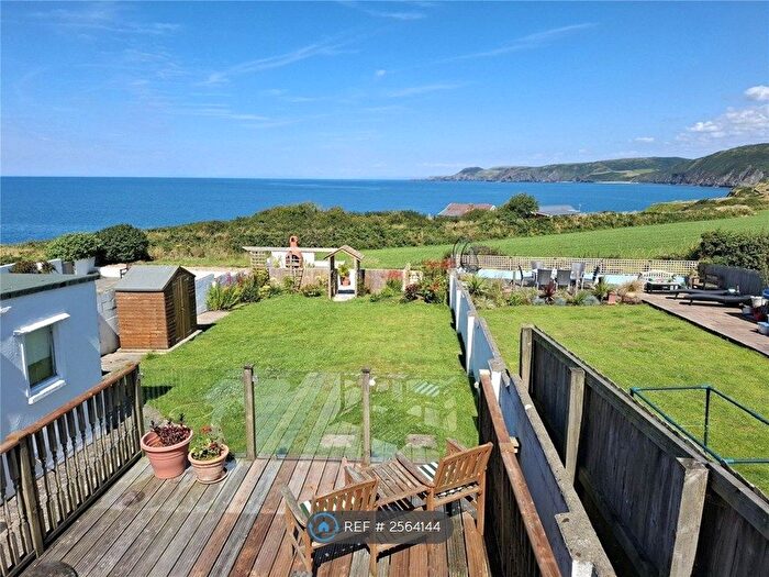 2 Bedroom Bungalow To Rent In Heol Y Graig, Aberporth, Cardigan, SA43