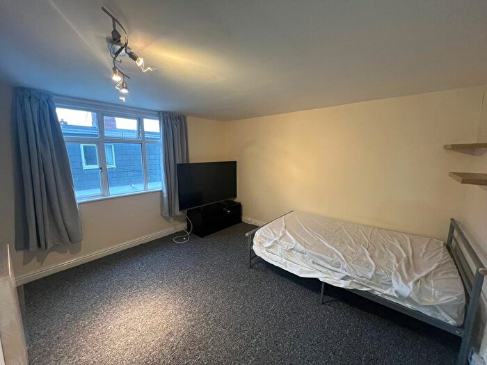 1 Bedroom Apartment To Rent In Cathedral Road, Cardiff, CF11