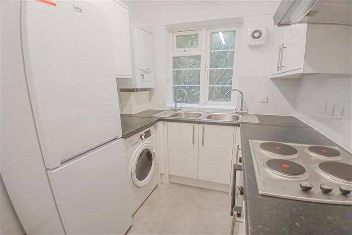 2 Bedroom Apartment To Rent In Oakfield Court, Hendon Way, Brent Cross, NW2
