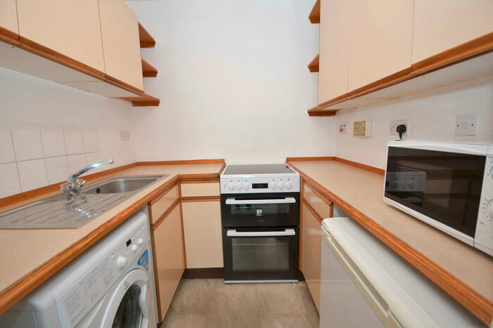 1 Bedroom Ground Flat To Rent In Stephen Street, Inverness, Inverness, IV2