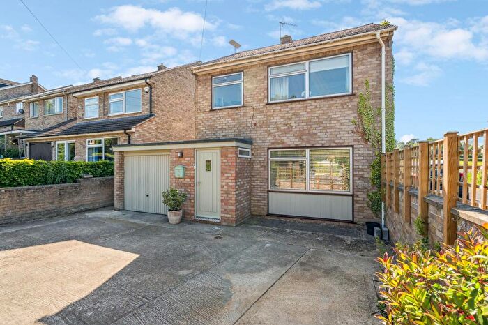 3 Bedroom Detached House For Sale In Albury View, Tiddington, OX9