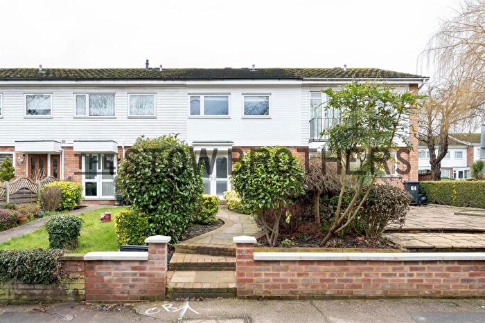 3 Bedroom House To Rent In The Drive, South Woodford, E18