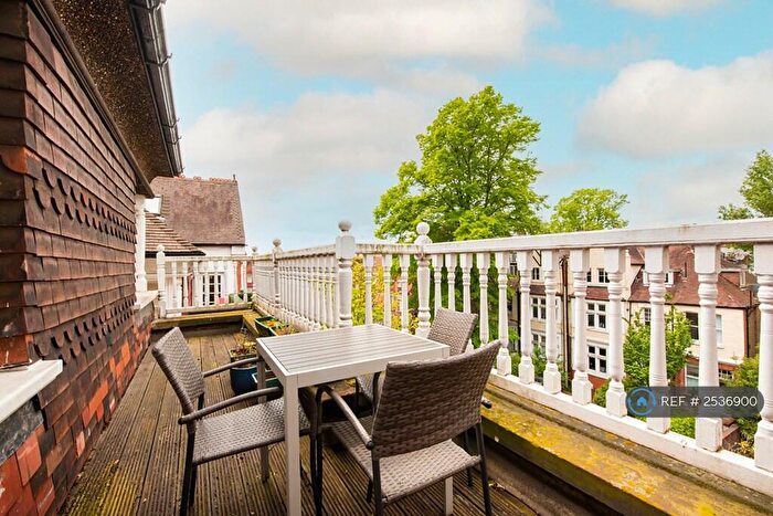 2 Bedroom Flat To Rent In Frognal, London, NW3