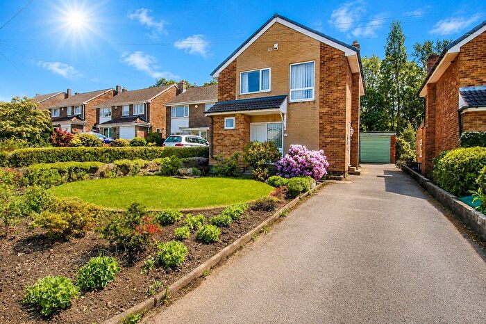 3 Bedroom Detached House For Sale In Cleveland Grove, Lupset Park, Wakefield, WF2