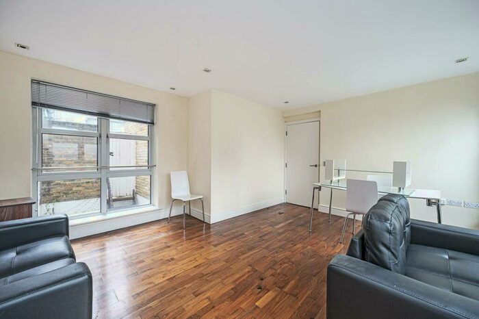 2 Bedroom Flat To Rent In Elizabeth Mews, Bethnal Green, London, E2