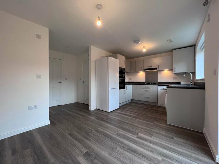 3 Bedroom Semi-Detached House To Rent In Stonyfield Road, Whiteley, Fareham, PO15