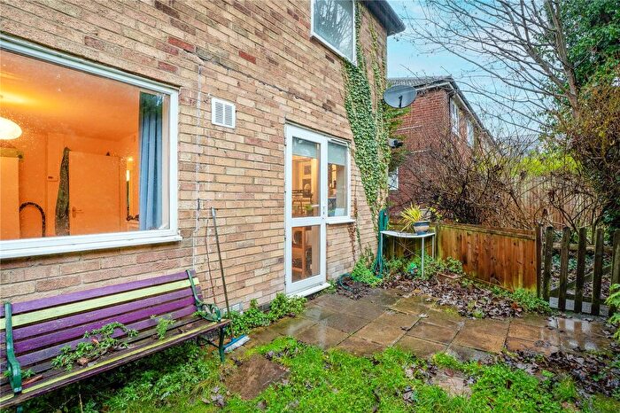 2 Bedroom Flat For Sale In Oxford Road, Littlemore, Oxford, Oxfordshire, OX4