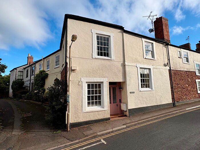2 Bedroom Cottage For Sale In Silver Street, Milverton, Taunton, TA4